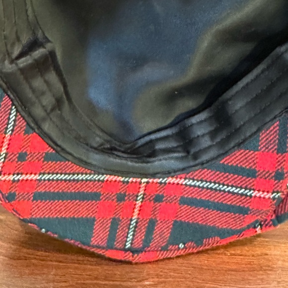 🌟2xHP🌟VTG 1970s-80s Red & Green Wool Tartan Plaid Newsboy Cap L - Picture 7 of 10